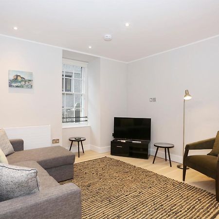 エディンバラJoivy Modern And Airy Flat On The Historic Royal Mileアパートメント エクステリア 写真