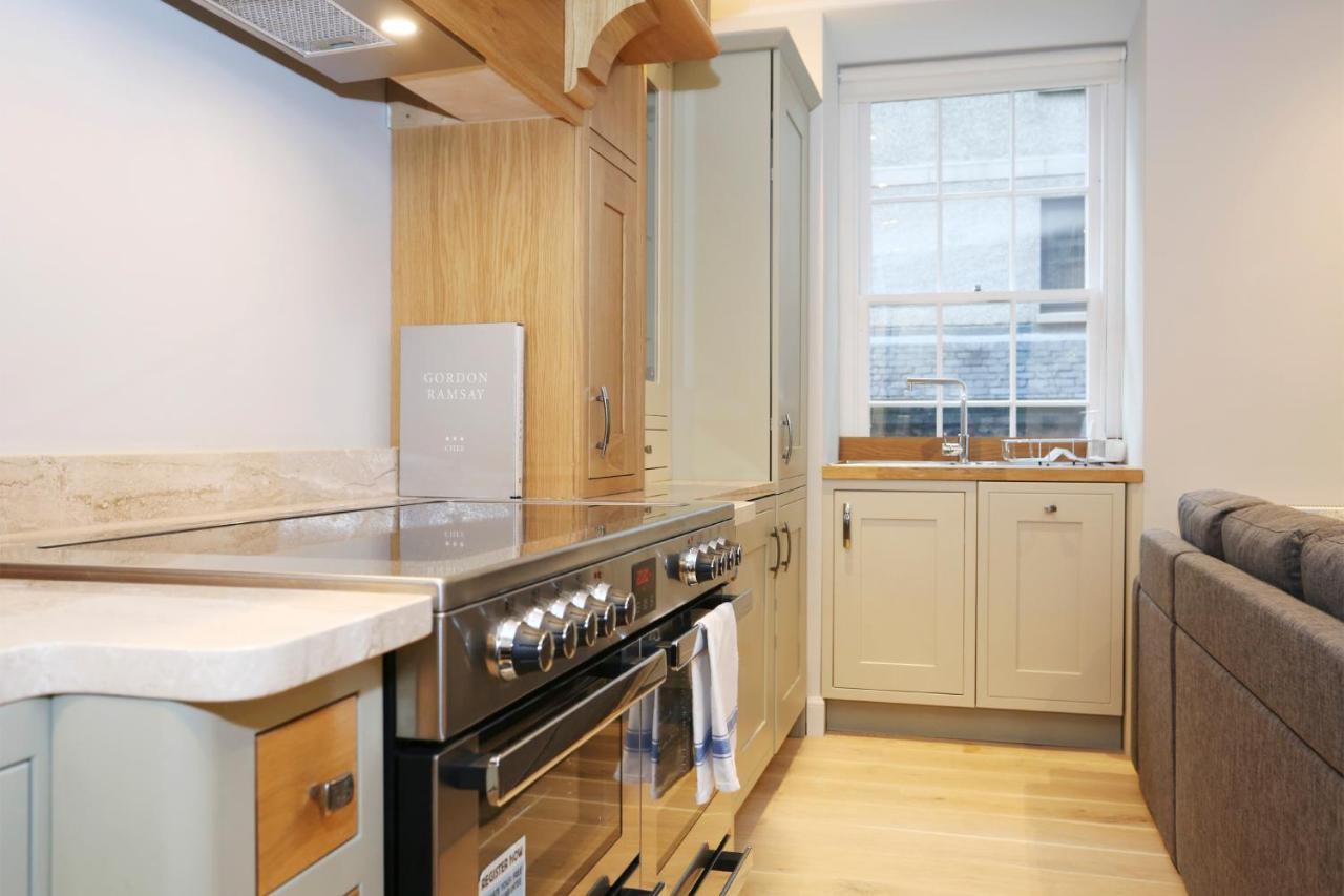 エディンバラJoivy Modern And Airy Flat On The Historic Royal Mileアパートメント エクステリア 写真