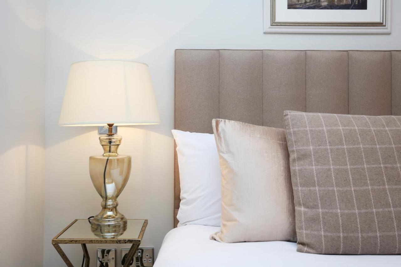 エディンバラJoivy Modern And Airy Flat On The Historic Royal Mileアパートメント エクステリア 写真