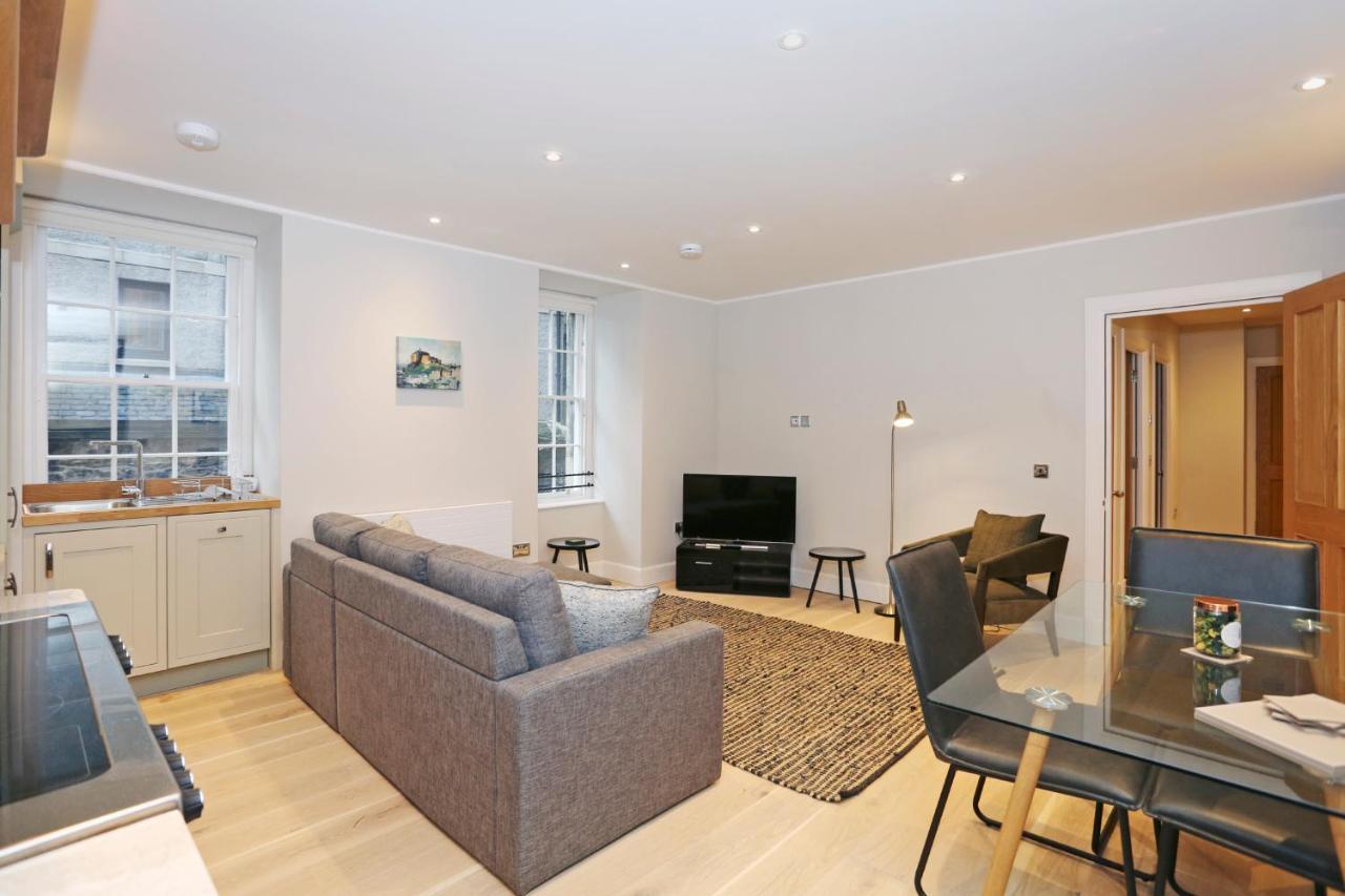 エディンバラJoivy Modern And Airy Flat On The Historic Royal Mileアパートメント エクステリア 写真