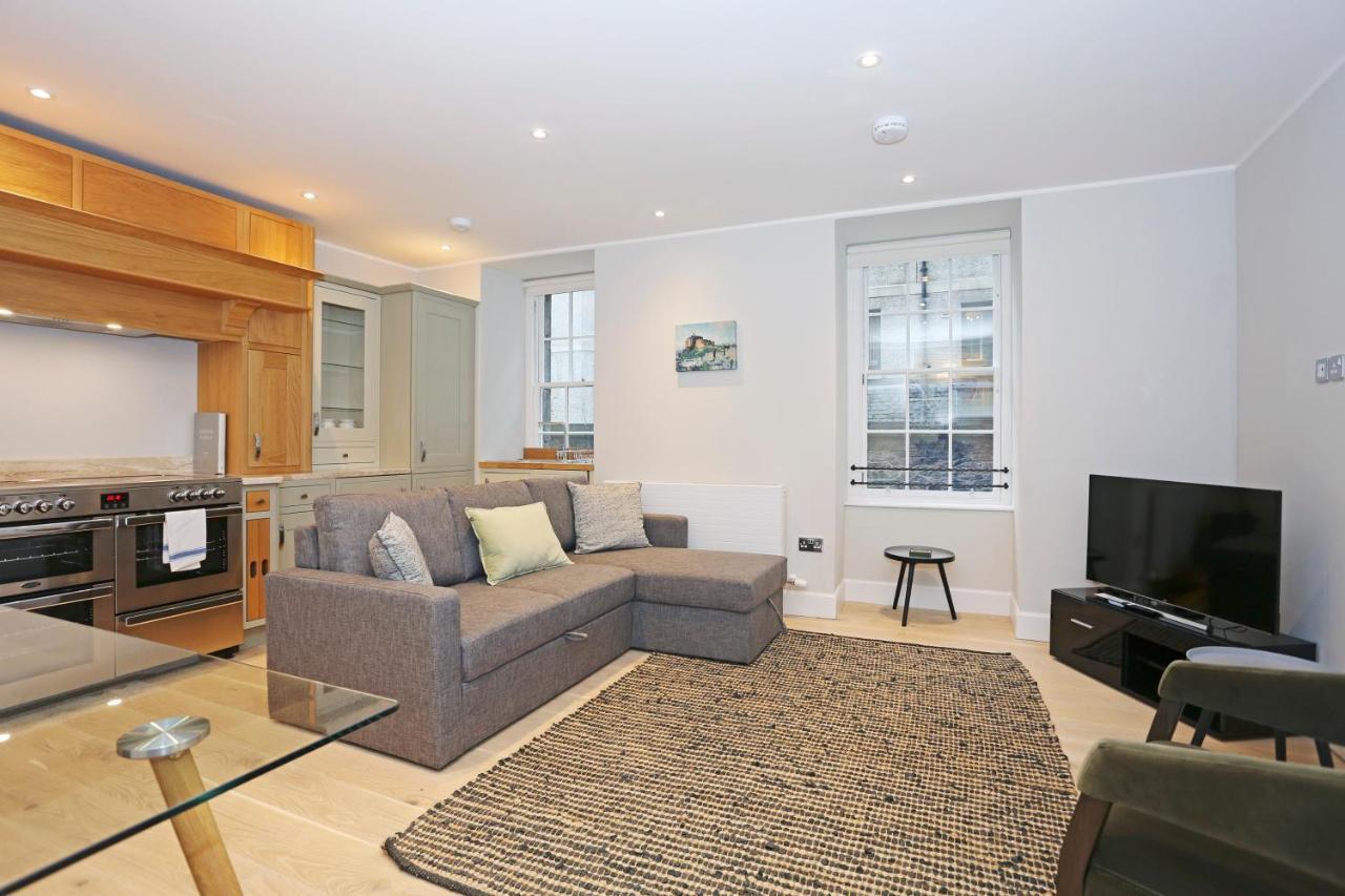 エディンバラJoivy Modern And Airy Flat On The Historic Royal Mileアパートメント エクステリア 写真